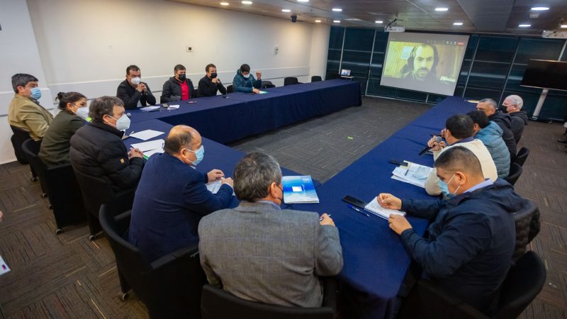 Gobierno compromete 20 medidas para apoyar a la pesca artesanal | Suscriben acuerdo con organizaciones de pescadores artesanales