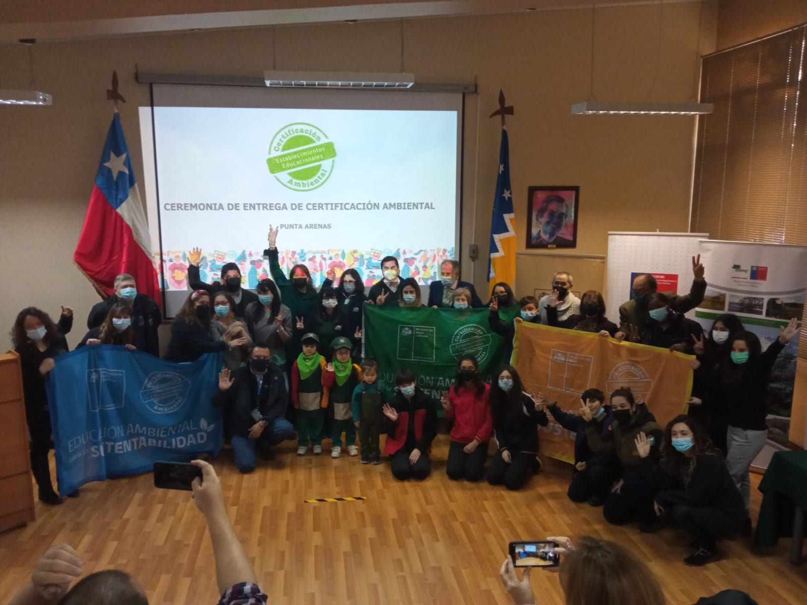 Siete establecimientos educacionales de Punta Arenas reciben Certificación Ambiental Escolar