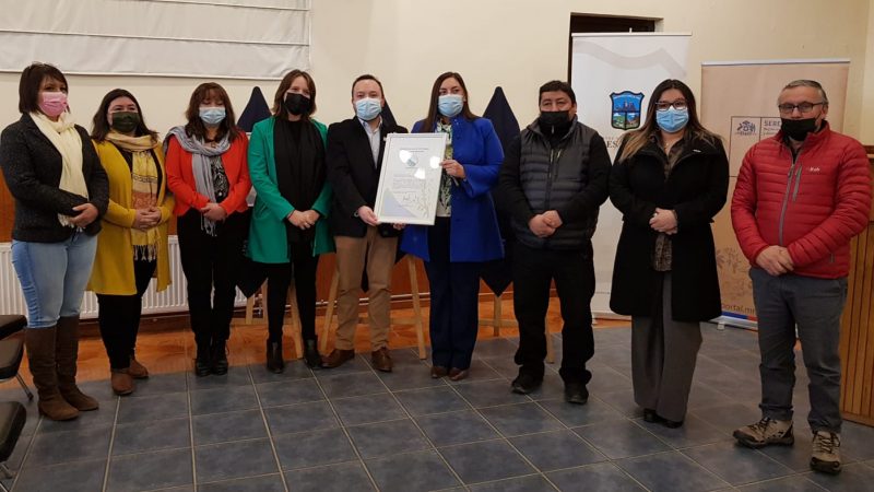 Comuna de Torres del Paine recibió certificación ambiental de Excelencia