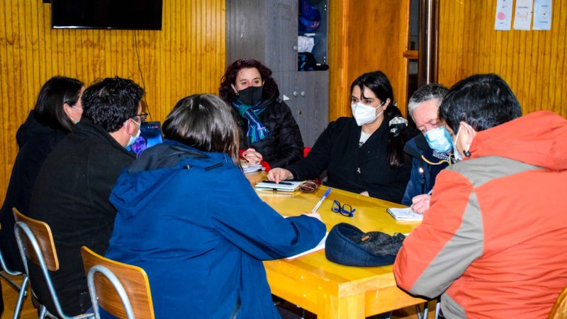 Seremi de Economía sostuvo diversas actividades en su visita a la provincia Antártica