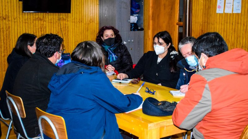 Seremi de Economía sostuvo diversas actividades en su visita a la provincia Antártica