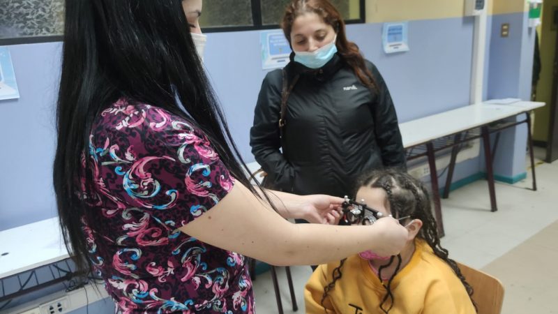 Programa Servicios Médicos de Junaeb inició atenciones a escolares en las áreas de visión, audición y columna