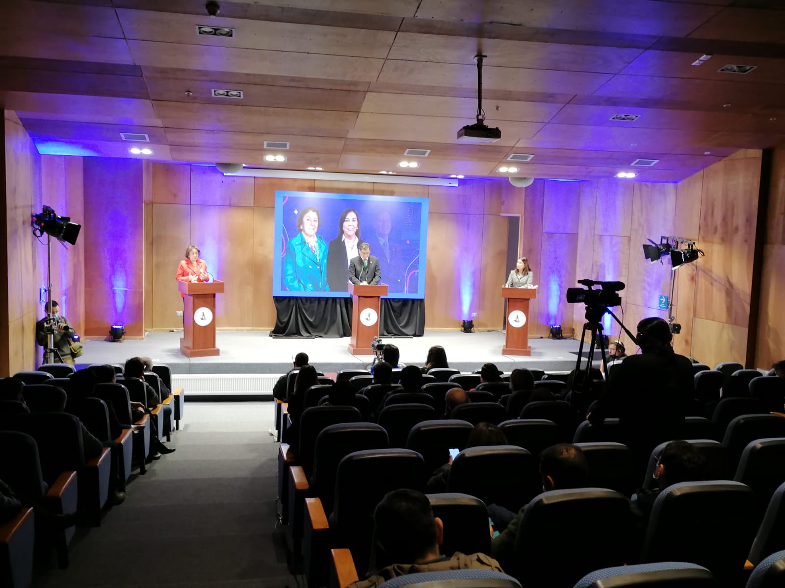 Debate de candidatos a la Rectoría de la UMAG | Déficit financiero y proyecciones futuras de una universidad pública en Magallanes