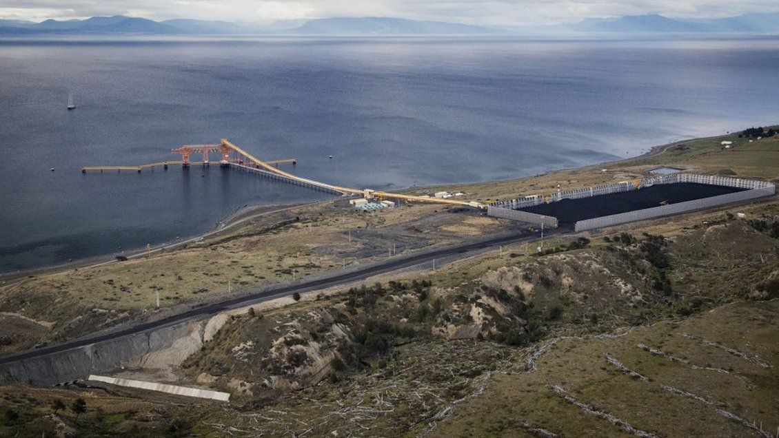 Mina Invierno en la región de Magallanes | Corte Suprema rechaza recursos de nulidad y mantiene fallo que rechazó uso de tronaduras en proyecto minero en Isla Riesco