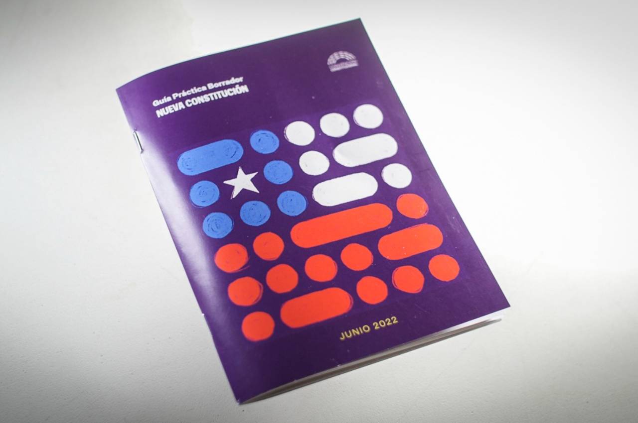Infórmate con la guía práctica del Borrador Constitucional | Información y educación cívica