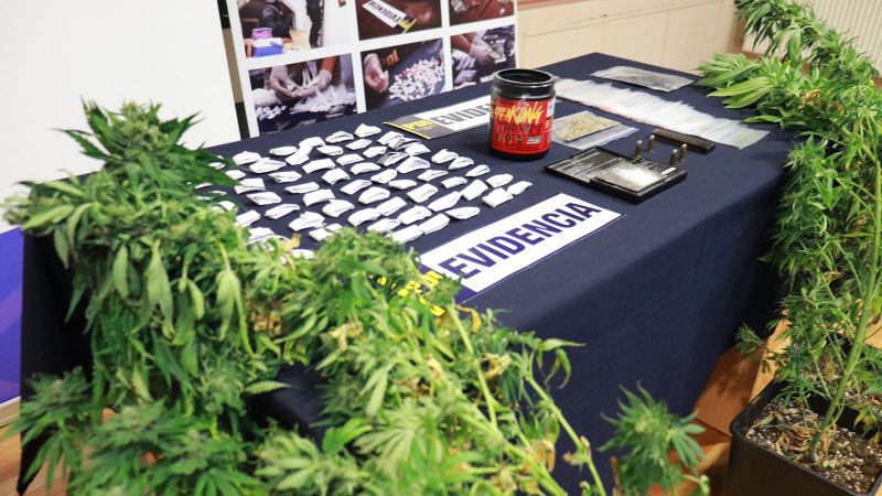 Operación Lord Cochrane | Brigada antinarcóticos de la PDI Punta Arenas detienen a sujeto por microtráfico de drogas