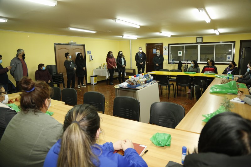 Se inició primer curso de Carpintería de Ribera impartido en el país, exclusivamente para mujeres en Magallanes