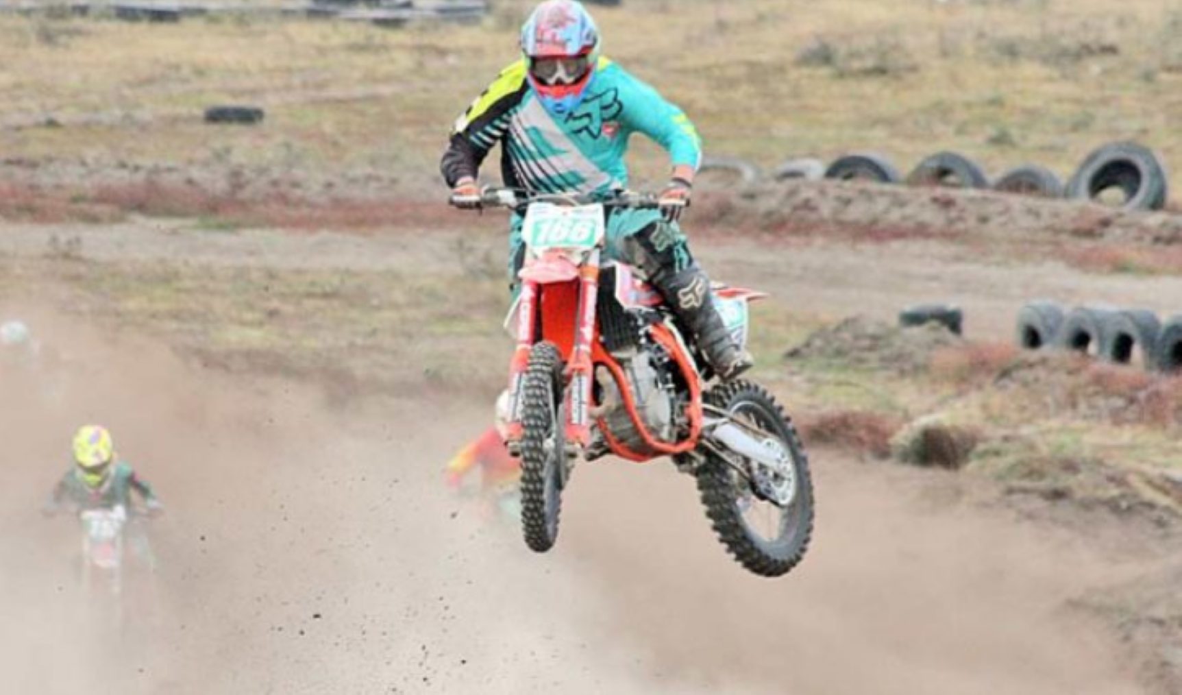Más de 82 pilotos participaron en la 8a versión del “Enduro Internacional ” con motivo del Aniversario de Porvenir