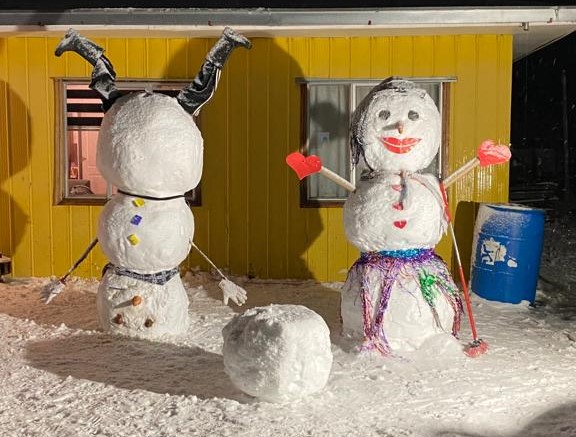 San Gregorio realizó entretenido concurso de Monos de Nieve