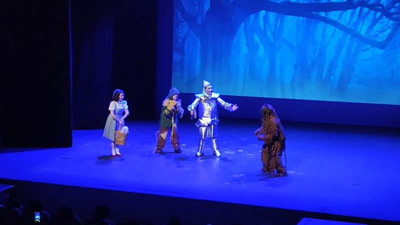 660 personas disfrutaron de obra de teatro El Mago de Oz