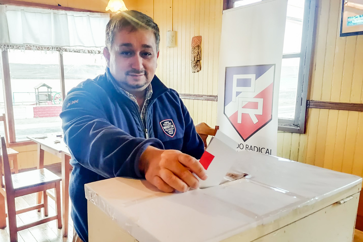 Consejero regional de Tierra del Fuego es electo como presidente regional del Partido Radical