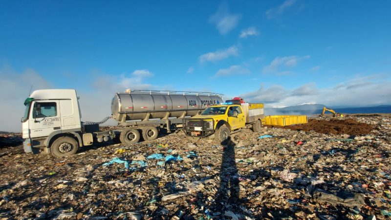 CONAF presta apoyo técnico para combate de  incendio en vertedero municipal de Natales
