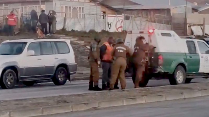 Un ciudadano extranjero detenido por Carabineros, por presunta amenaza con un cuchillo en sector de tomas en Punta Arenas