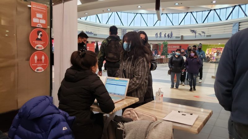 Autoridades regionales y SEREMI de Salud efectúan actividad de refuerzo testeo y medidas preventivas Covid-19