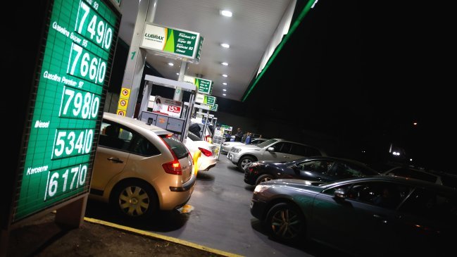 Autoridades de Gobierno advierten nueva leve alza de los combustibles esta semana