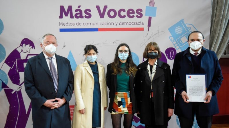 Gobierno firma convenio para fortalecer el derecho a la información y libertad de prensa