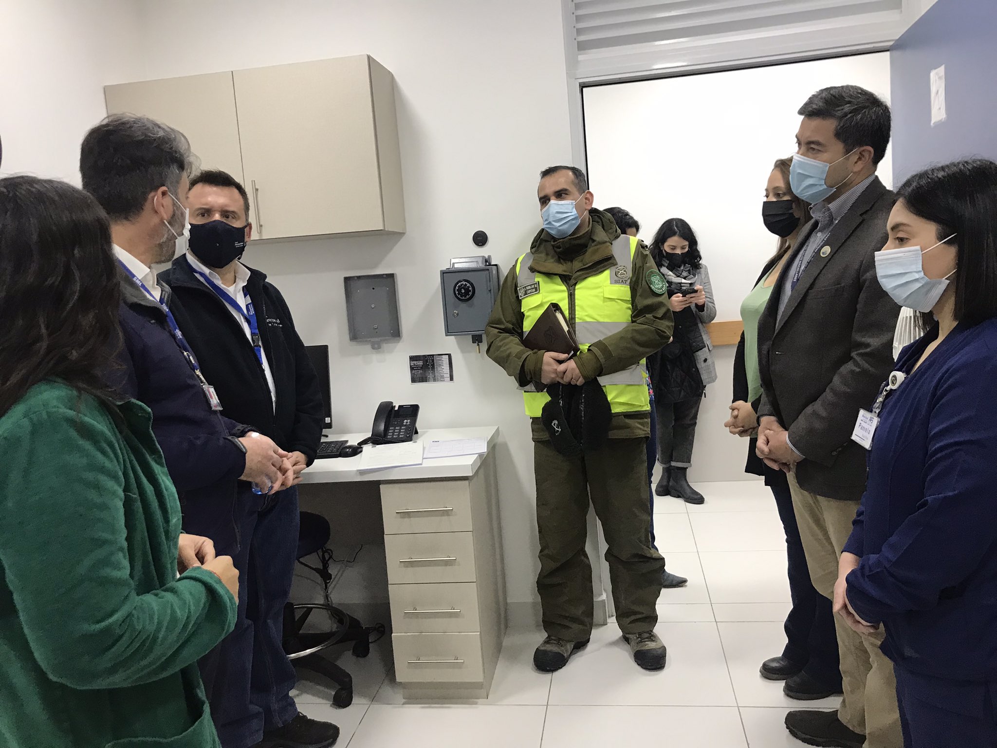 Autoridades de Salud y Alcalde Claudio Radonich participan en implementación de alcoholemias en SAR Juan Damianovic de Punta Arenas