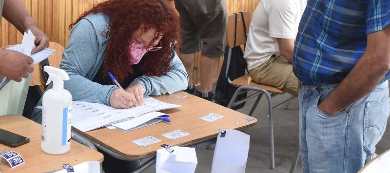 SERVEL publica nombres de reemplazantes para vocales de mesa del plebiscito del 4 de septiembre próximo