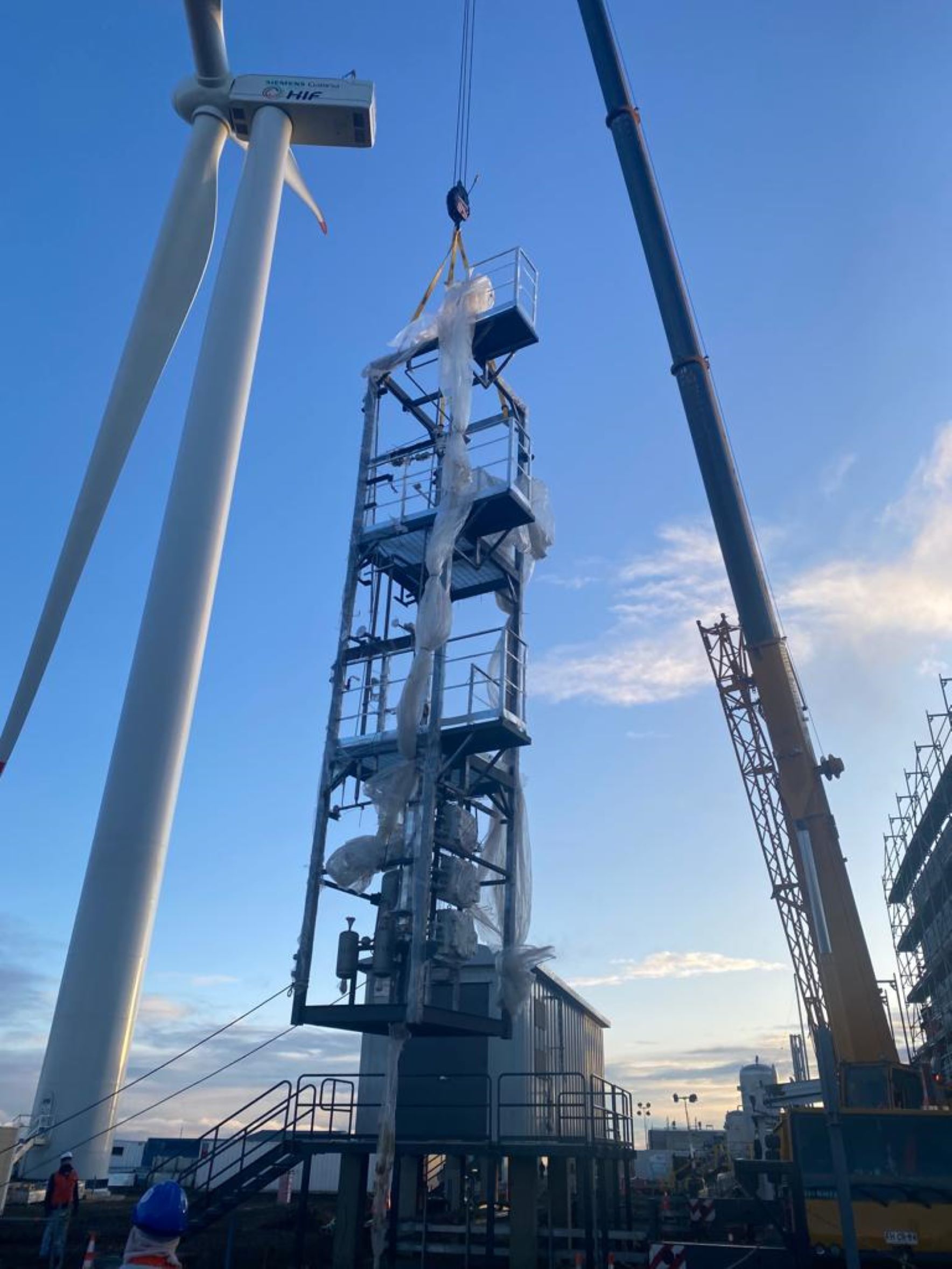HIF inicia montaje de equipamiento clave para proceso de producción de eCombustibles en Magallanes | Los trabajos estarán a cargo de un equipo especialista proveniente desde China