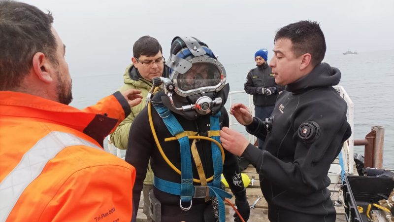 Capitanía de Puerto de Punta Arenas realizó proceso de examinación práctica para buzos básicos en muelle menor