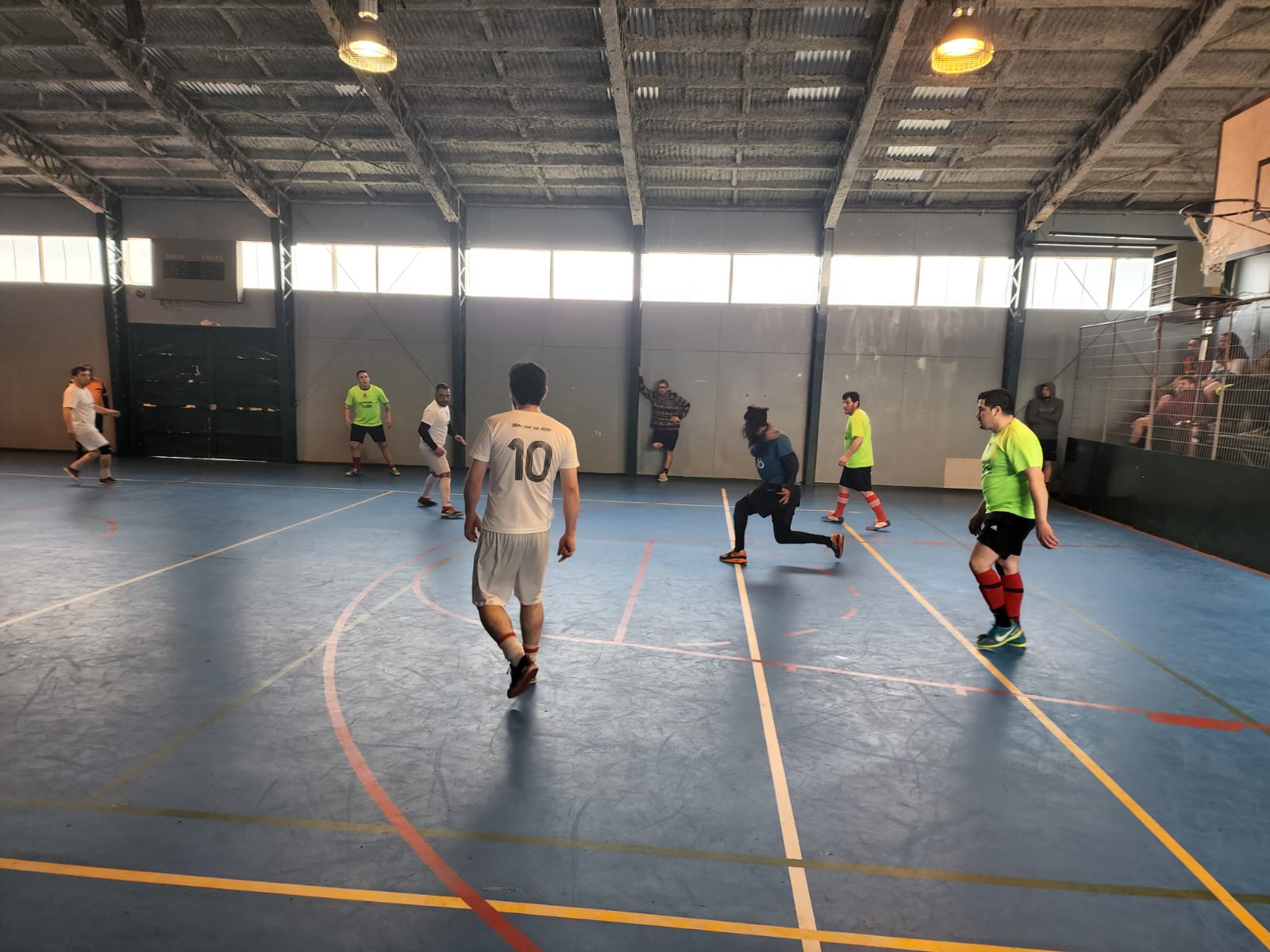 Con vibrantes encuentros y gran marco de público culminó Campeonato de Baby Fútbol en Río Verde