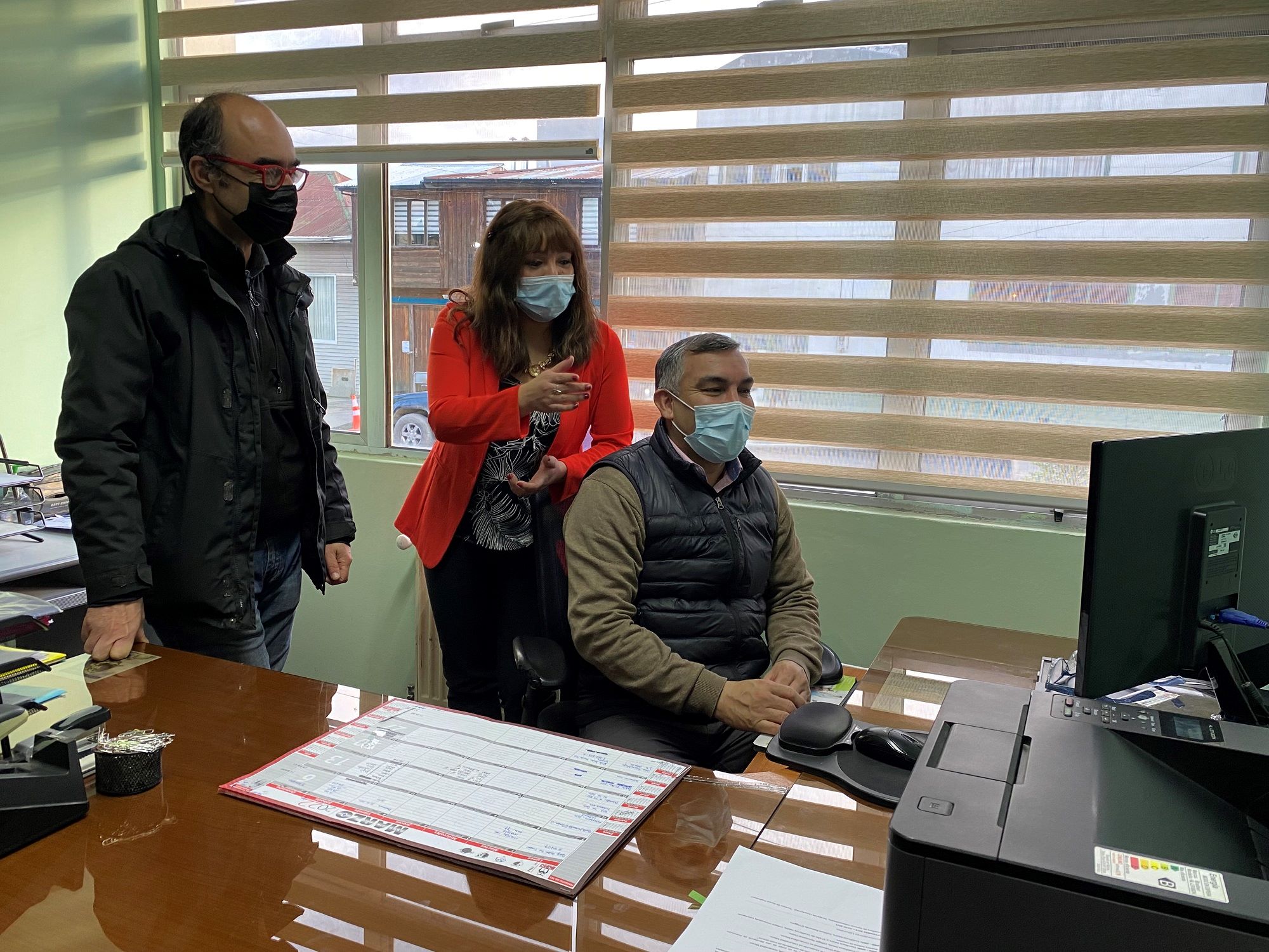 Ventanilla de atención a usuarios de la SEREMI de Transportes y Telecomunicaciones supera el centenar de trámites realizados | Funciona en la Delegación Provincial de Ultima Esperanza