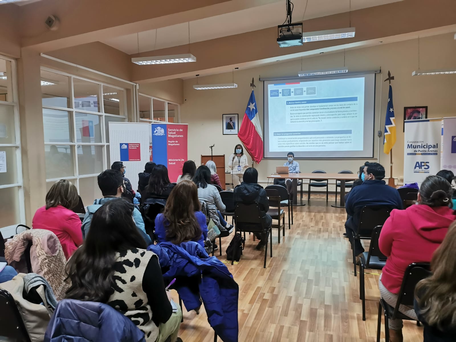 Sector salud expone protocolo actualizado  de respuesta ante conductas suicidas a escuelas, colegios y liceos de la región