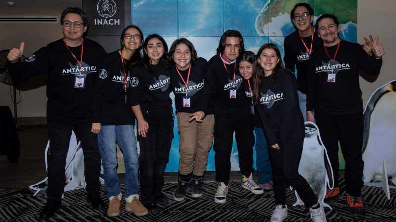 Estudiantes de Puerto Montt y Talca viajarán a la Antártica como ganadores y ganadoras de la FAE XIX