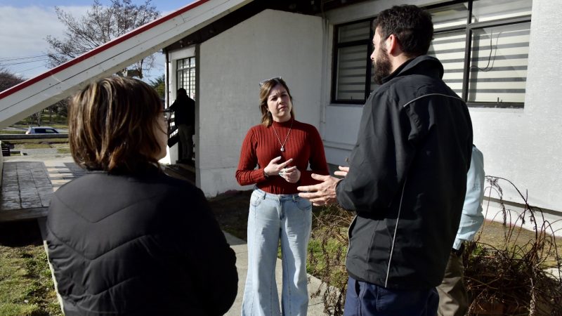 Trabajo coordinado, en terreno y con participación campesina son las bases de la nueva gestión agrícola | Director regional (s) de INDAP Magallanes Gabriel Zegers, en primera visita a Tierra del Fuego