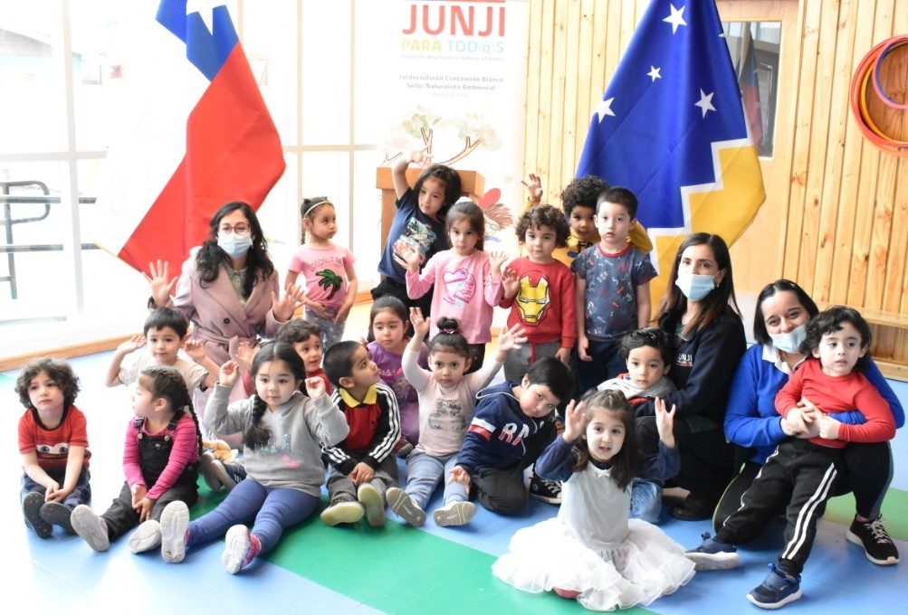 Niños y niñas de Punta Arenas preocupados por su entorno piden ayuda a la Delegada Presidencial
