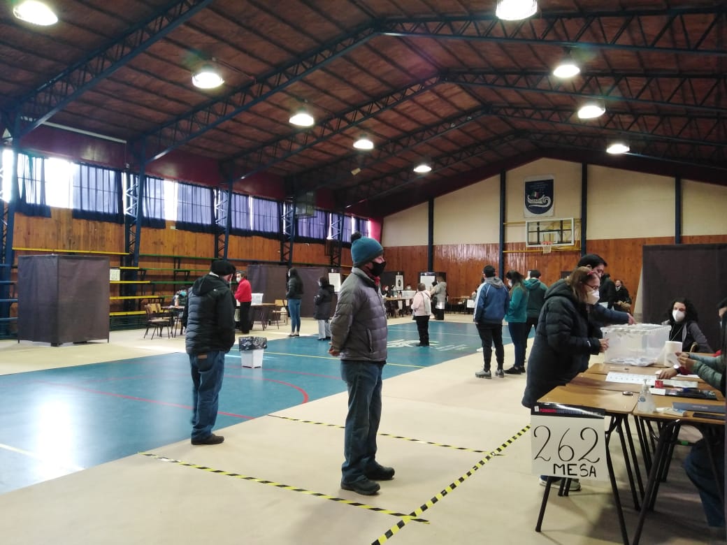 Alta afluencia de votantes al mediodía en Magallanes, este domingo 4 de septiembre