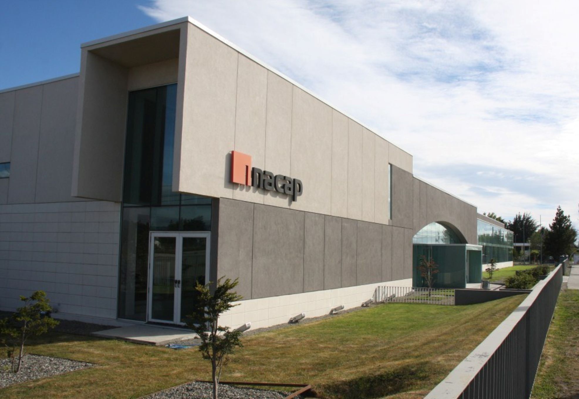 Trabajadores de INACAP se encuentran en huelga en todo el país