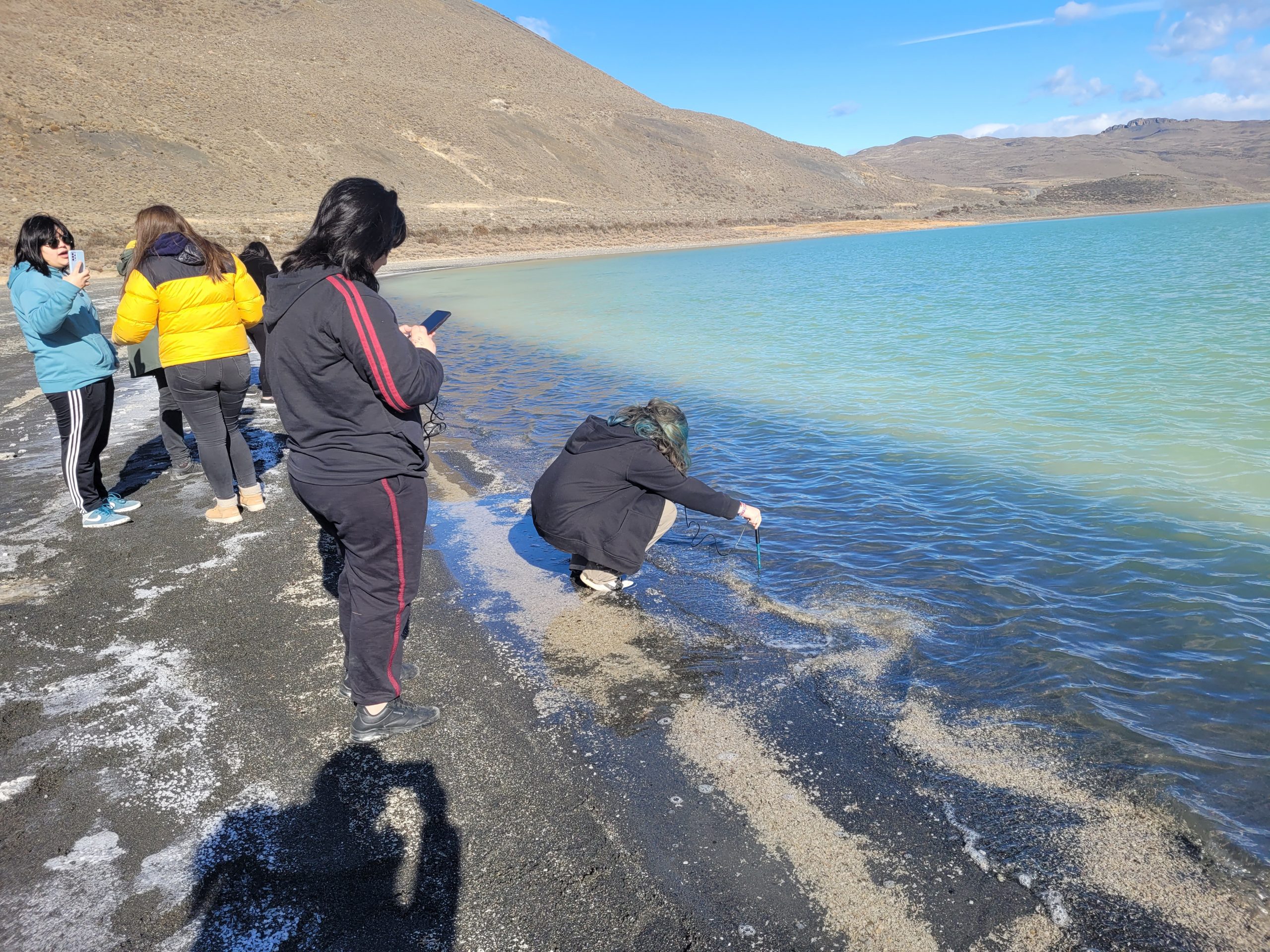 PAR Explora Magallanes en el Parque Nacional Torres del Paine conoció proyecto de Ciencias de estudiantes del Liceo Gabriela Mistral de Puerto Natales￼