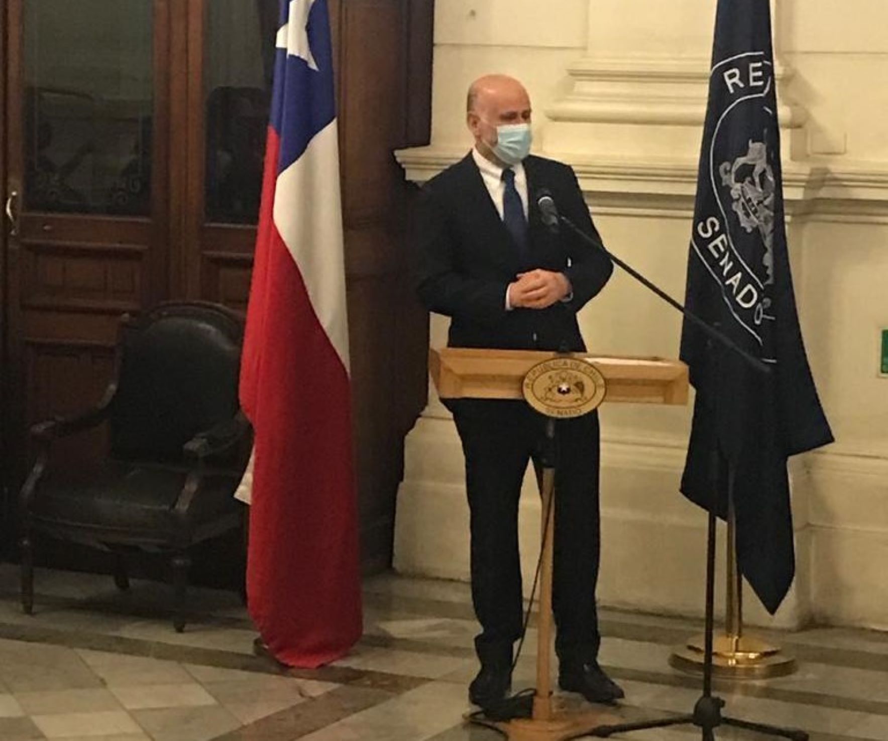 Avanzan conversaciones políticas para continuar el proceso constituyente