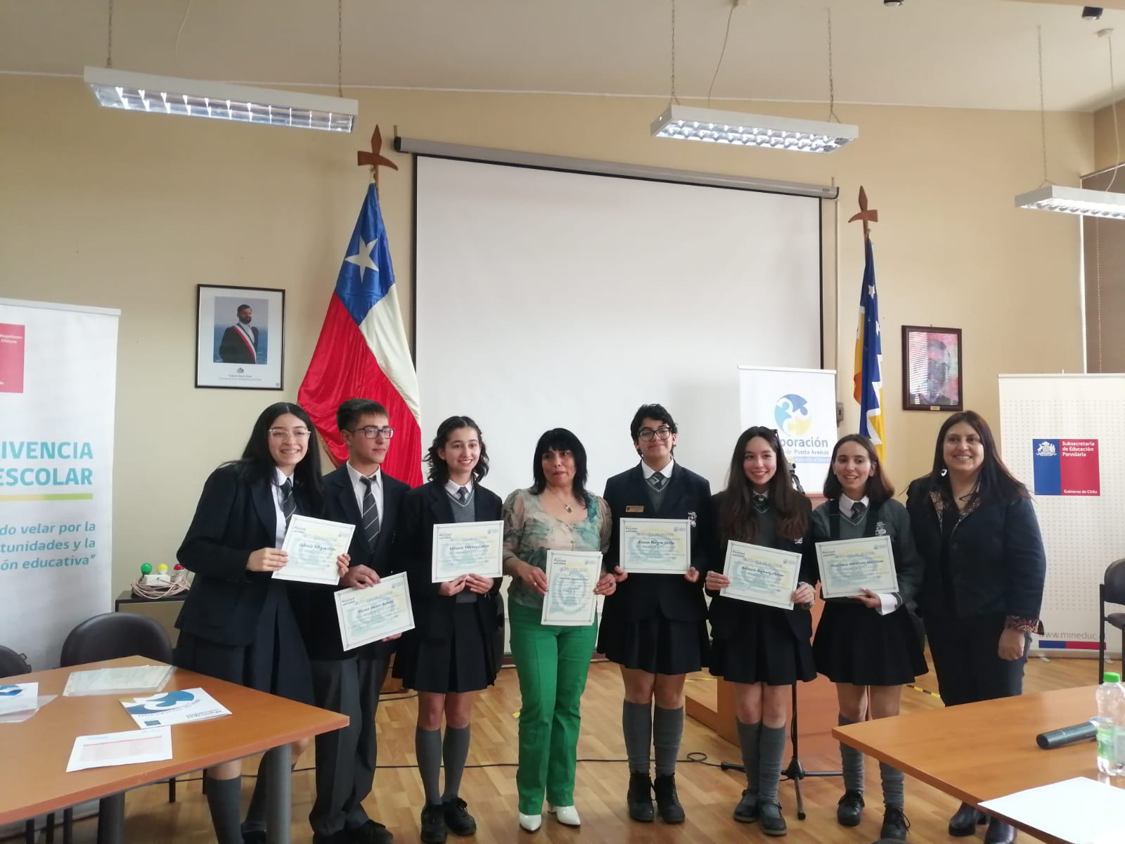 Semifinales del Torneo de Debate Competitivo de los establecimientos municipales de Punta Arenas