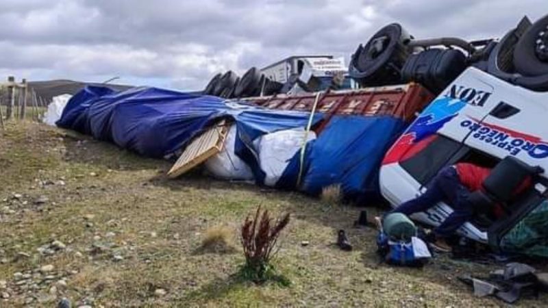 Delegación Provincial de Tierra del Fuego se refiere a accidente de camión argentino con carga peligrosa