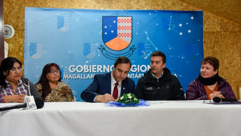 GORE y GASCO firman convenio para proyecto de gas natural en sector Andino