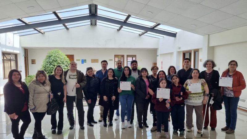 Senadis y Universidad de Magallanes entregaron recursos a cinco organizaciones que trabajan con personas en situación de discapacidad