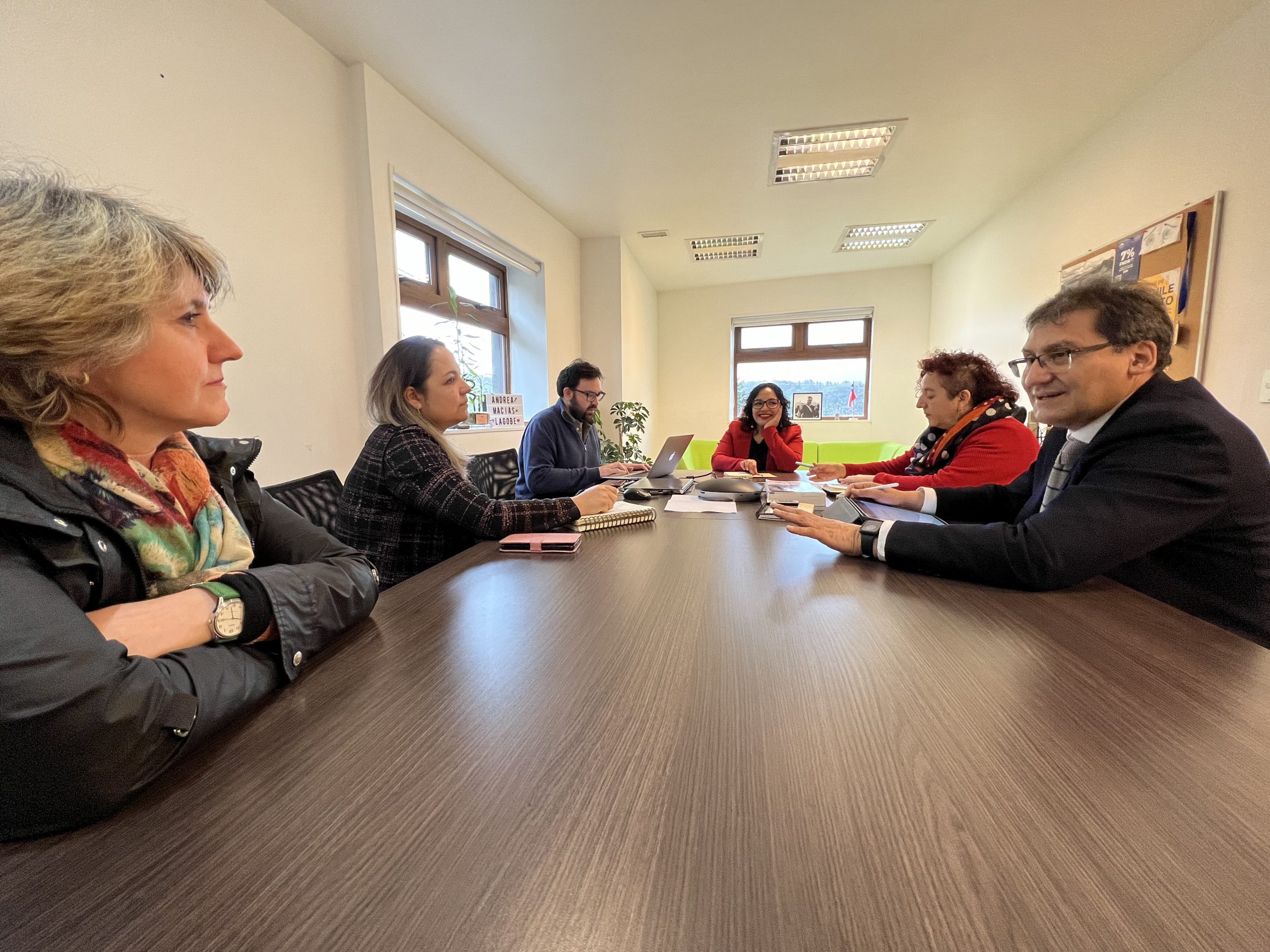 Rector de la UMAG José Maripani visitó la región de Aysén