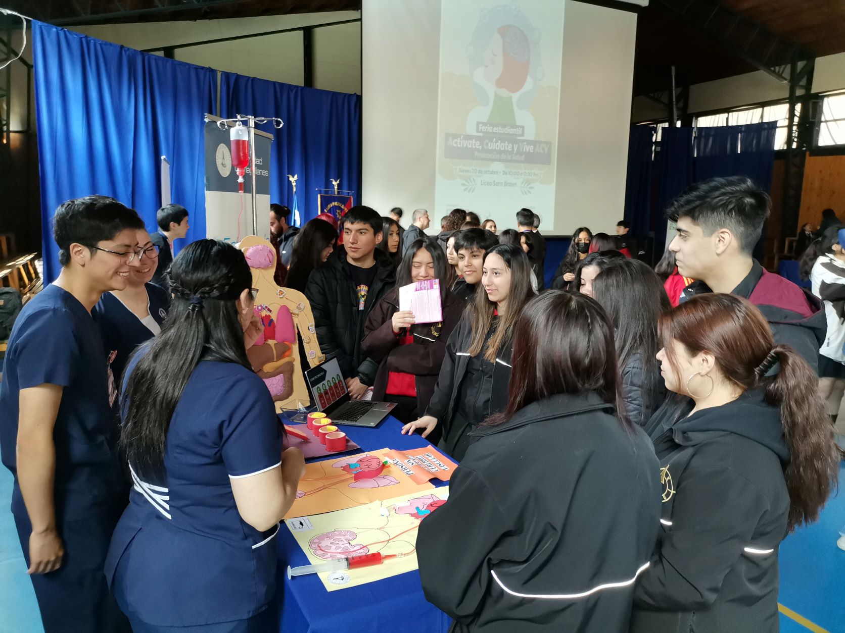 En el mes de la prevención del ACV se realiza primera feria estudiantil Activate, Cuidate y Vive