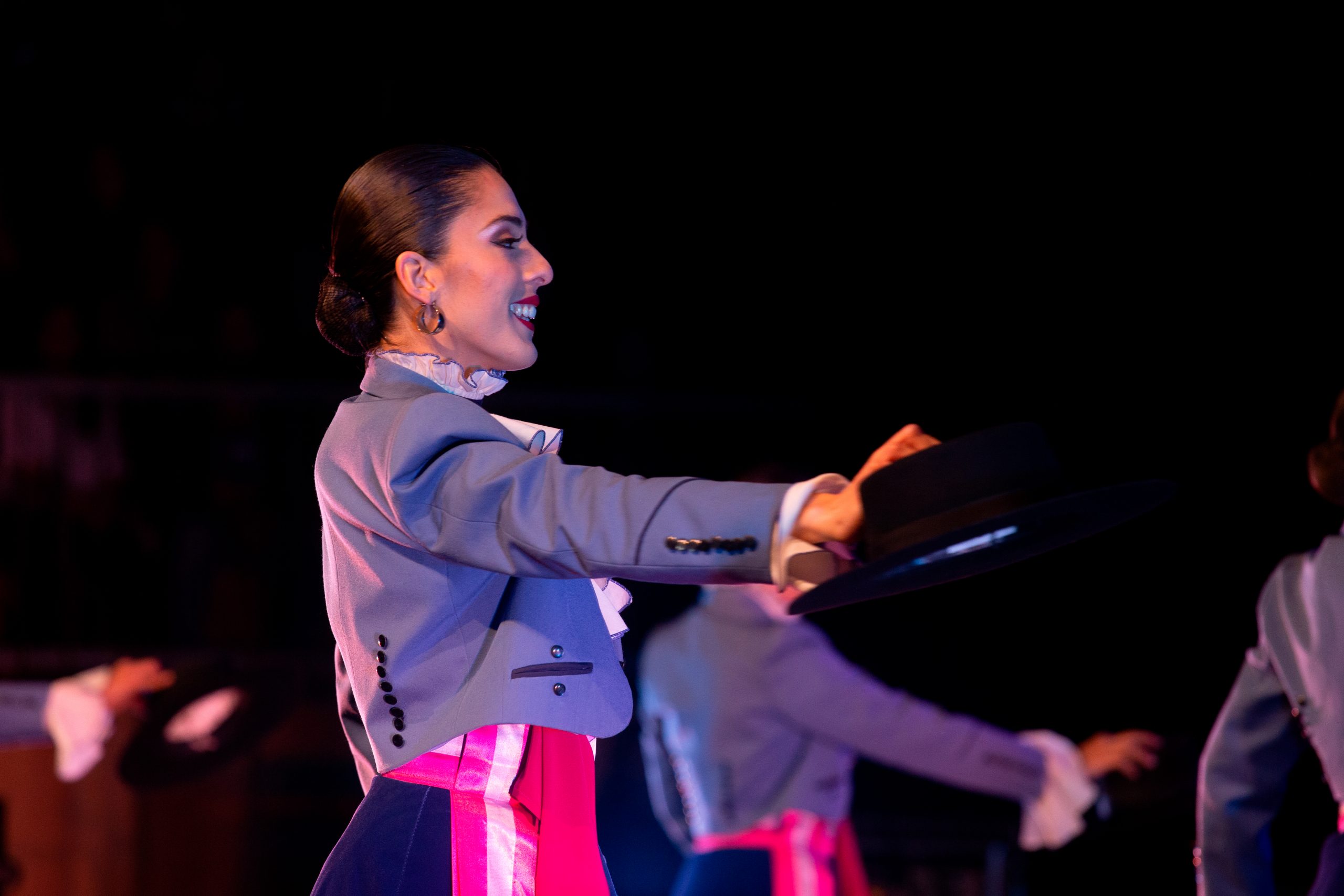 Ballet Folklórico Nacional BAFONA deslumbró a más de 2000 magallánicos en dos días de presentaciones