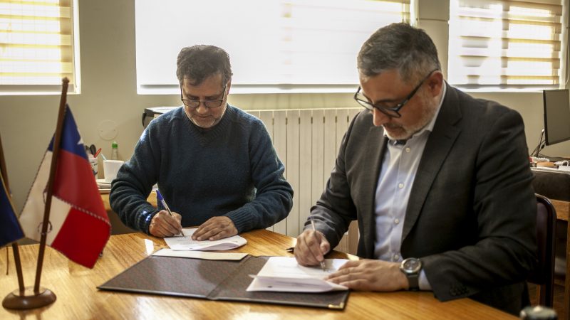 CFT de Magallanes e Instituto Superior de Comercio de Punta Arenas firman convenio de continuidad en especialidades de Administración