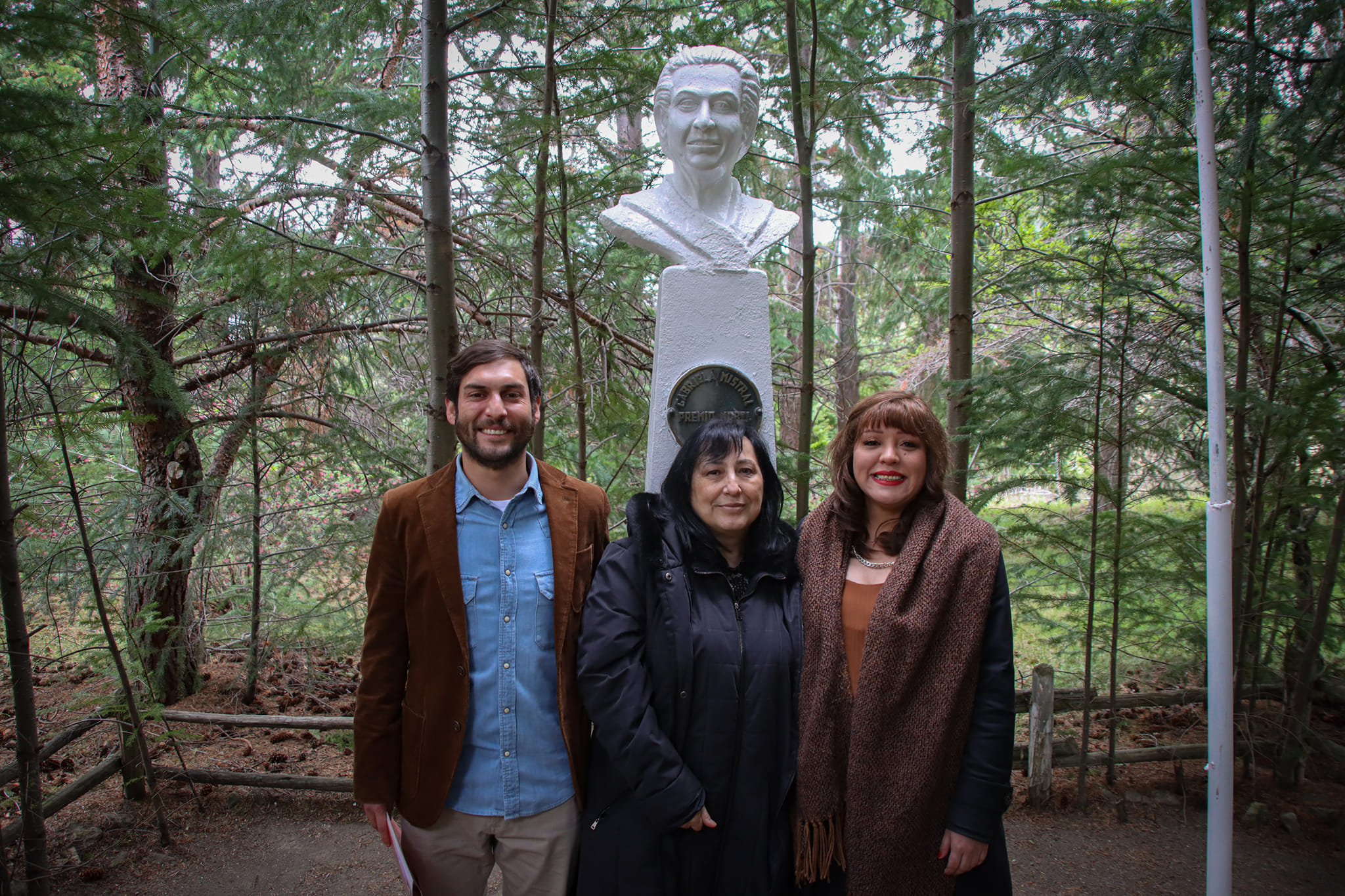 Significativa ceremonia marca la conmemoración del centenario del poema “Desolación” de Gabriela Mistral en Última Esperanza