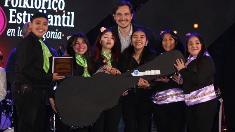 Escuela Hernando de Magallanes de Punta Arenas obtiene Primer Lugar, en XXIX Festival Estudiantil en la Patagonia