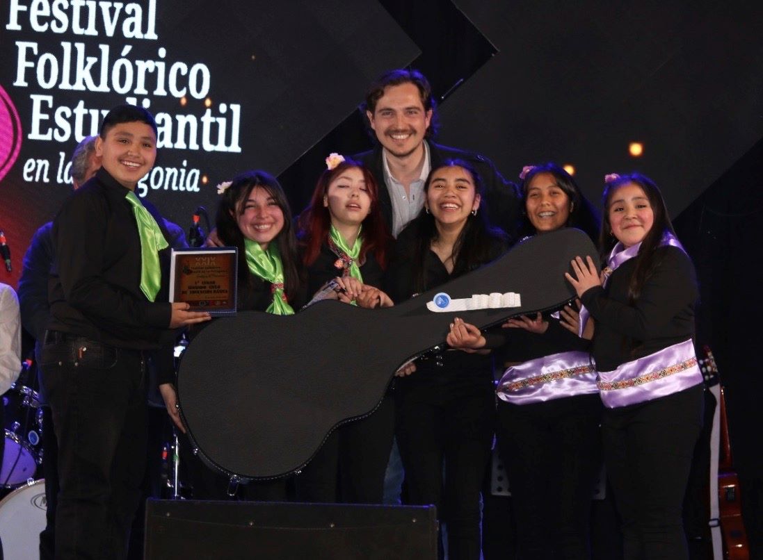 Escuela Hernando de Magallanes de Punta Arenas obtiene Primer Lugar, en XXIX Festival Estudiantil en la Patagonia