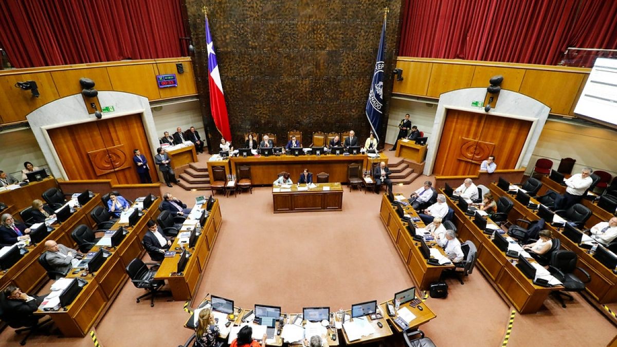 Comisión de Mujer del Senado está convocada a votar “hasta total despacho” proyecto de equidad salarial