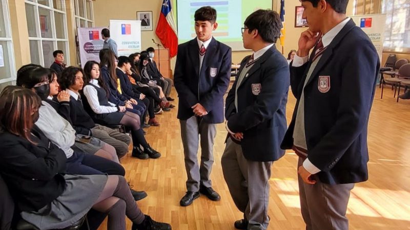 Se realizó Taller de “Mediación Escolar y Resolución Pacífica de Conflictos» | Participaron más de 30 estudiantes de 1º y 2º Medio de Punta Arenas. 