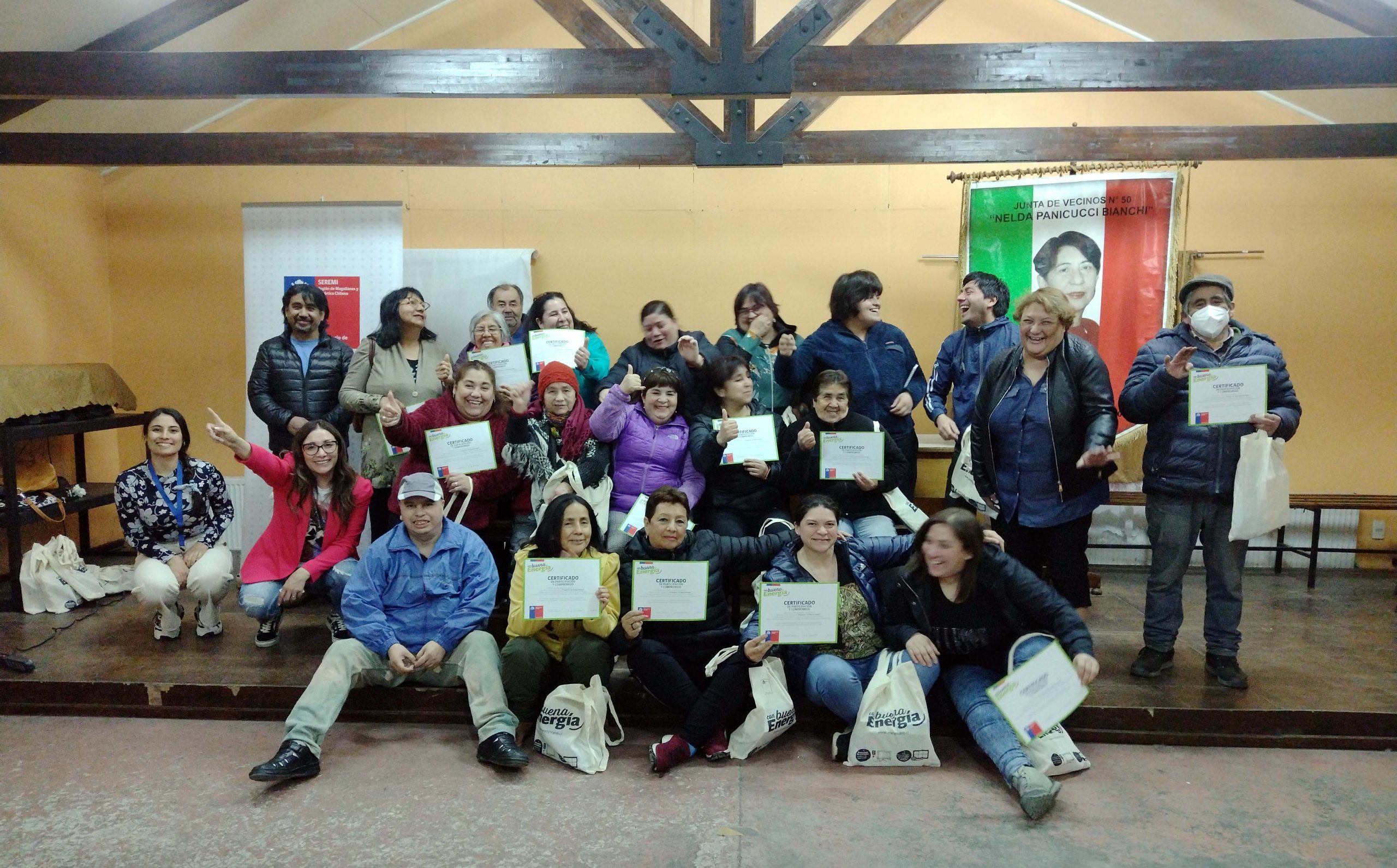 Programa Con Buena Energía capacitó a familias de la Junta de Vecinos Nelda Panicucci de Punta Arenas