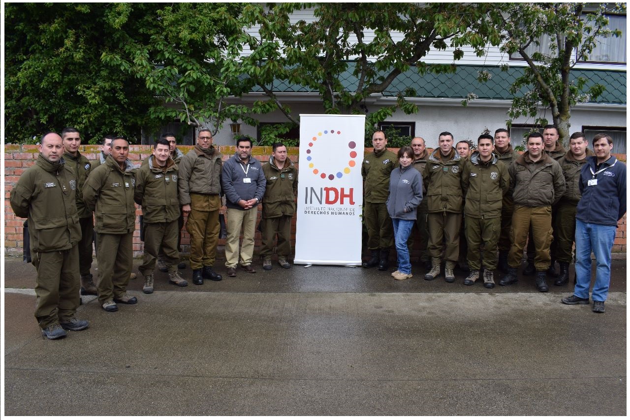 INDH capacita a Carabineros en Magallanes sobre temas de derechos humanos aplicables a la función policial
