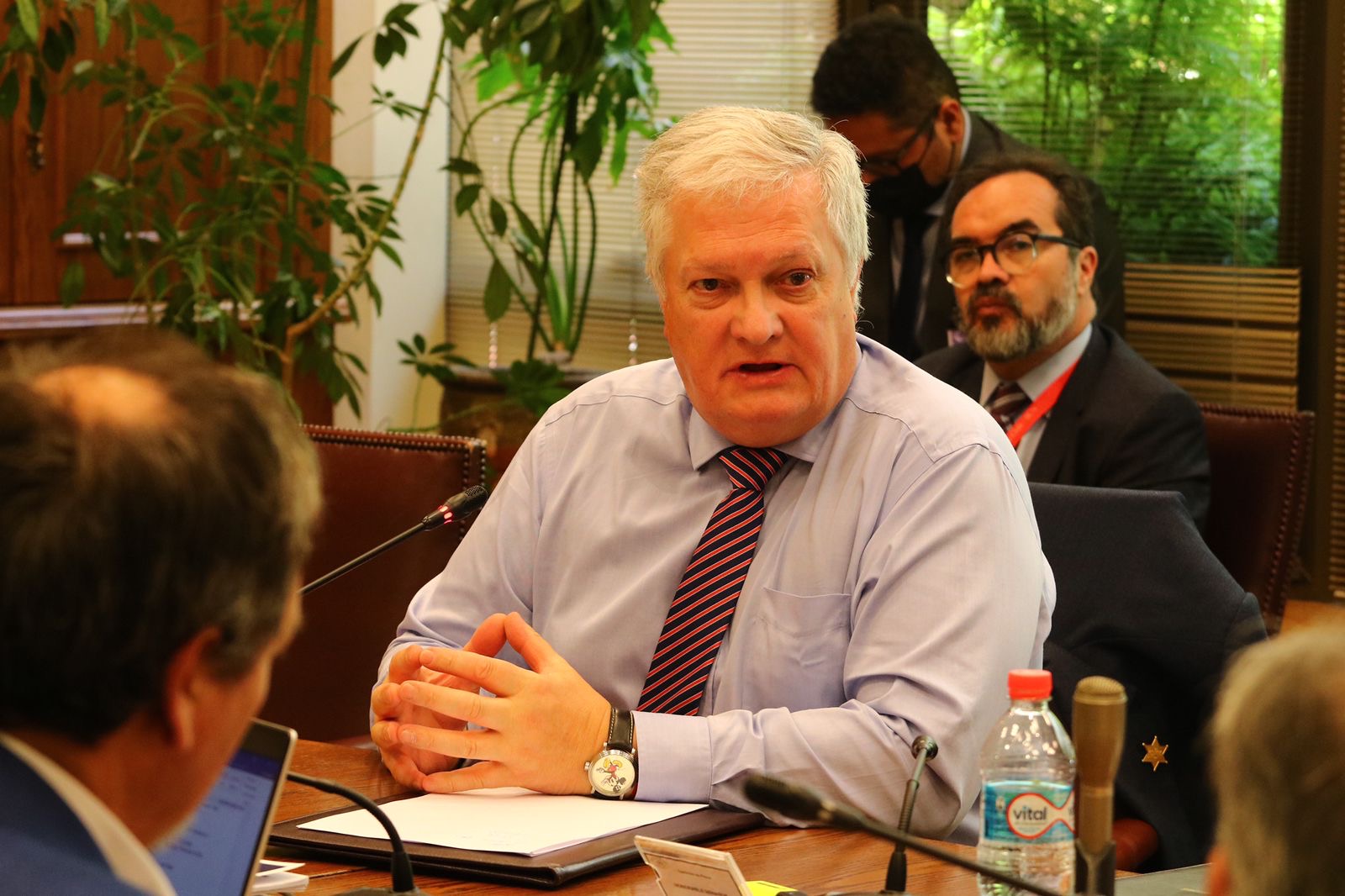 Ministro de Transportes valoró gestiones de senador Kusanovic para restablecer el transportes de pasajeros terrestre desde y hacia Magallanes